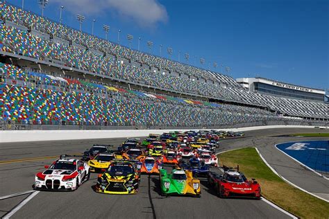 daytona 24 hour race schedule